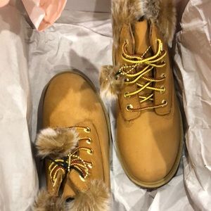 Timberland boot youth size 13